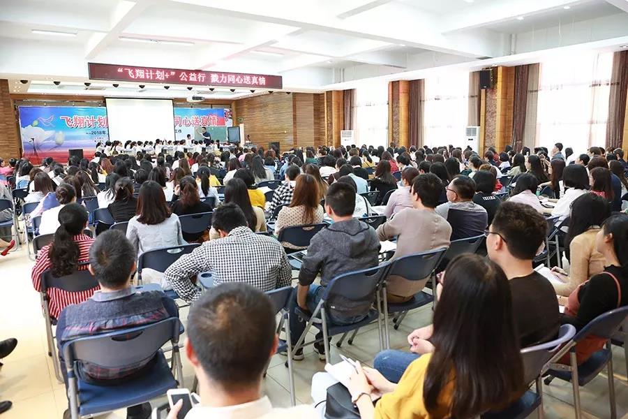 猛烈顶弄H禁欲老师h春潮视频