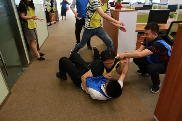 猛烈顶弄H禁欲老师h春潮视频