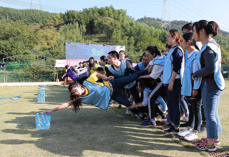 猛烈顶弄H禁欲老师h春潮视频