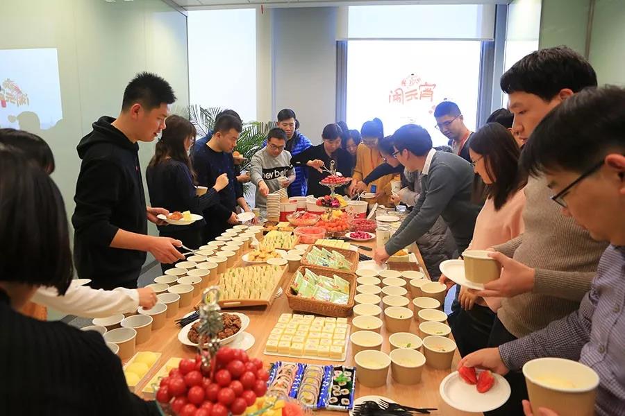 猛烈顶弄H禁欲老师h春潮视频