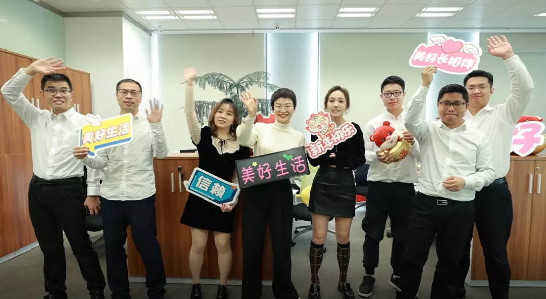 猛烈顶弄H禁欲老师h春潮视频